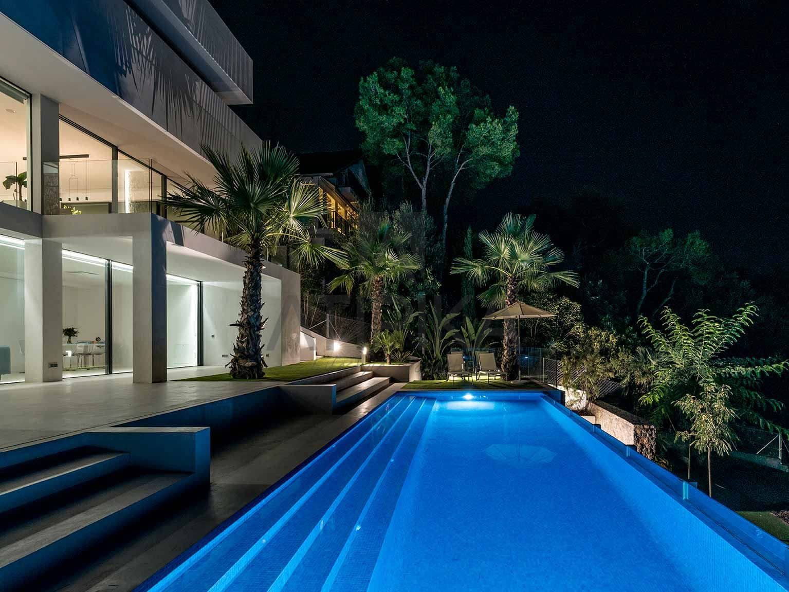 6 soveværelse Villa til salg i Castelldefels med swimmingpool - € 3.600.000 (Ref: 6025874)