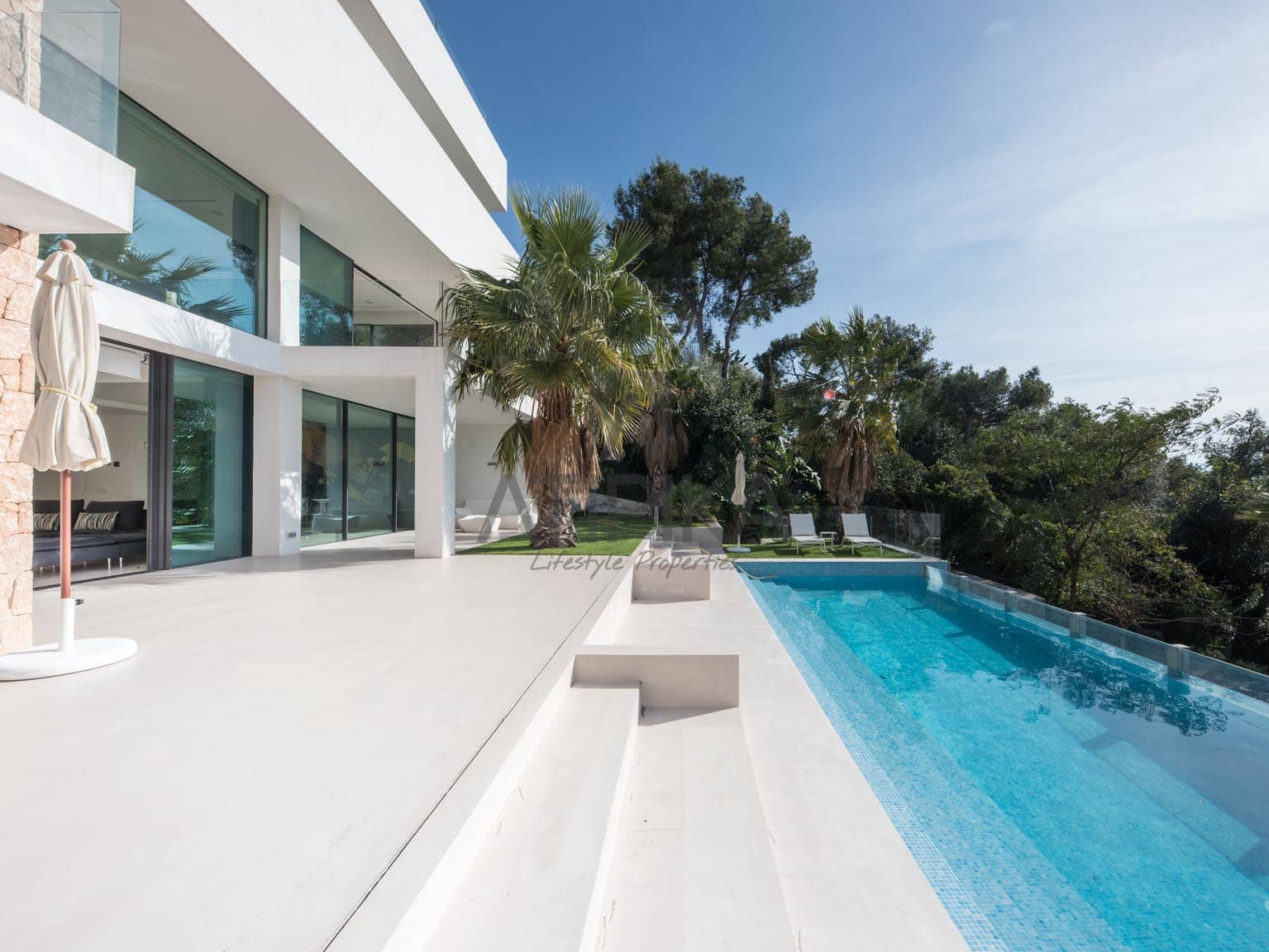 6 soveværelse Villa til salg i Castelldefels med swimmingpool - € 3.600.000 (Ref: 6025874)
