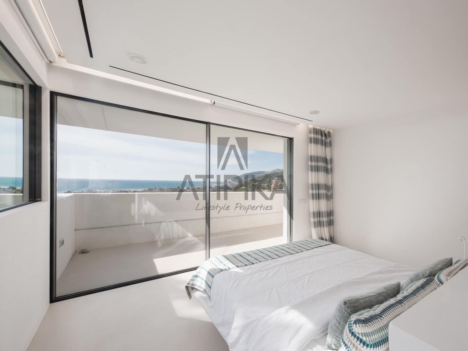 6 soveværelse Villa til salg i Castelldefels med swimmingpool - € 3.600.000 (Ref: 6025874)