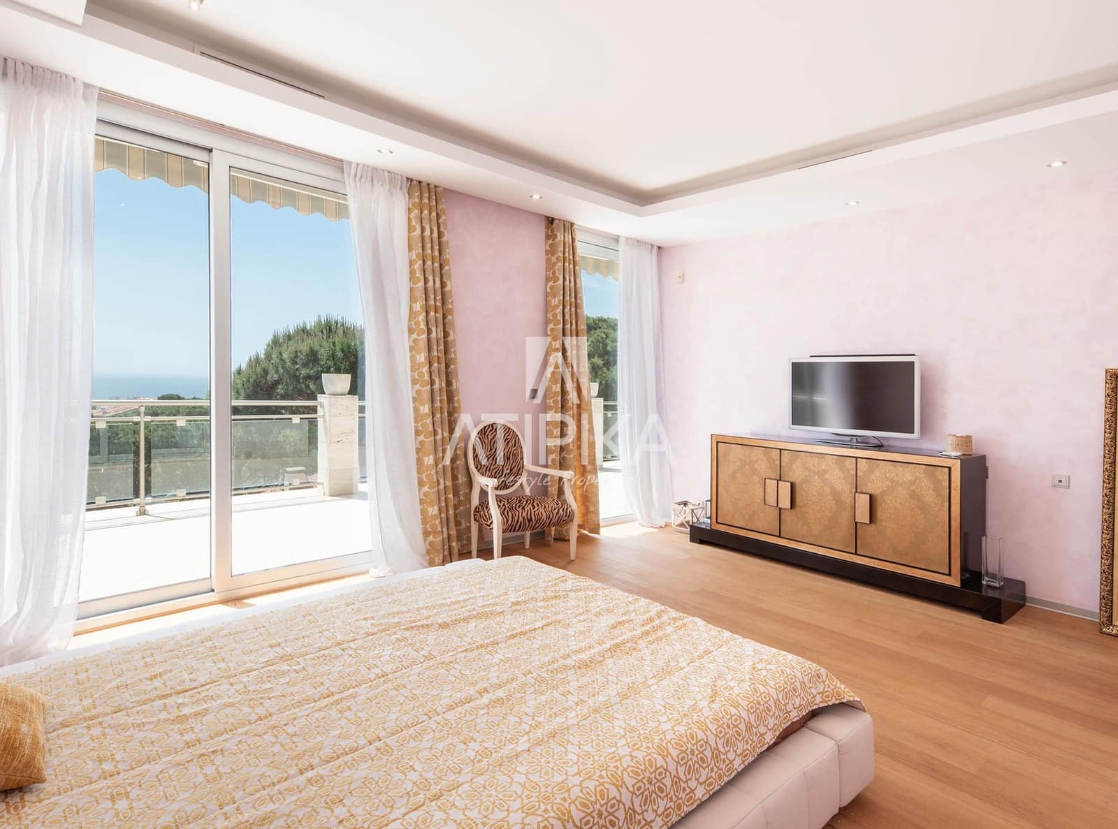 6 makuuhuone Huvila vuokrattavana paikassa Cabrils mukana uima-altaan - 14 800 € (Ref: 6070795)