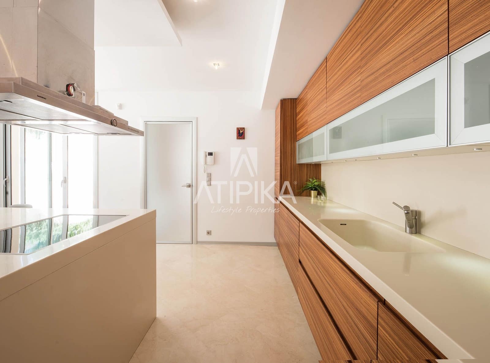 6 makuuhuone Huvila vuokrattavana paikassa Cabrils mukana uima-altaan - 14 800 € (Ref: 6070795)