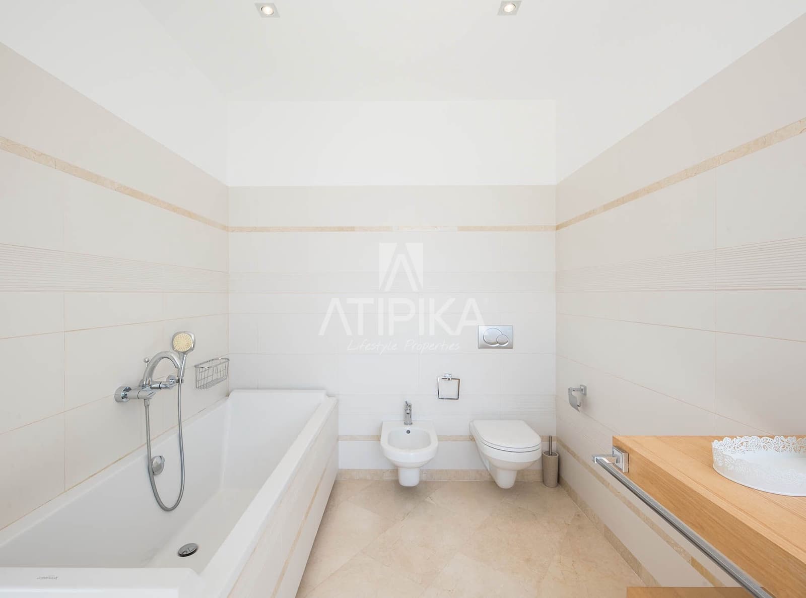 6 makuuhuone Huvila vuokrattavana paikassa Cabrils mukana uima-altaan - 14 800 € (Ref: 6070795)