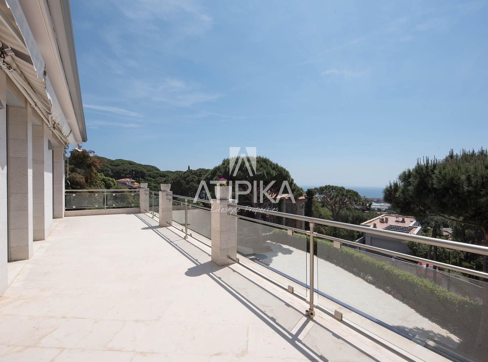 6 makuuhuone Huvila vuokrattavana paikassa Cabrils mukana uima-altaan - 14 800 € (Ref: 6070795)