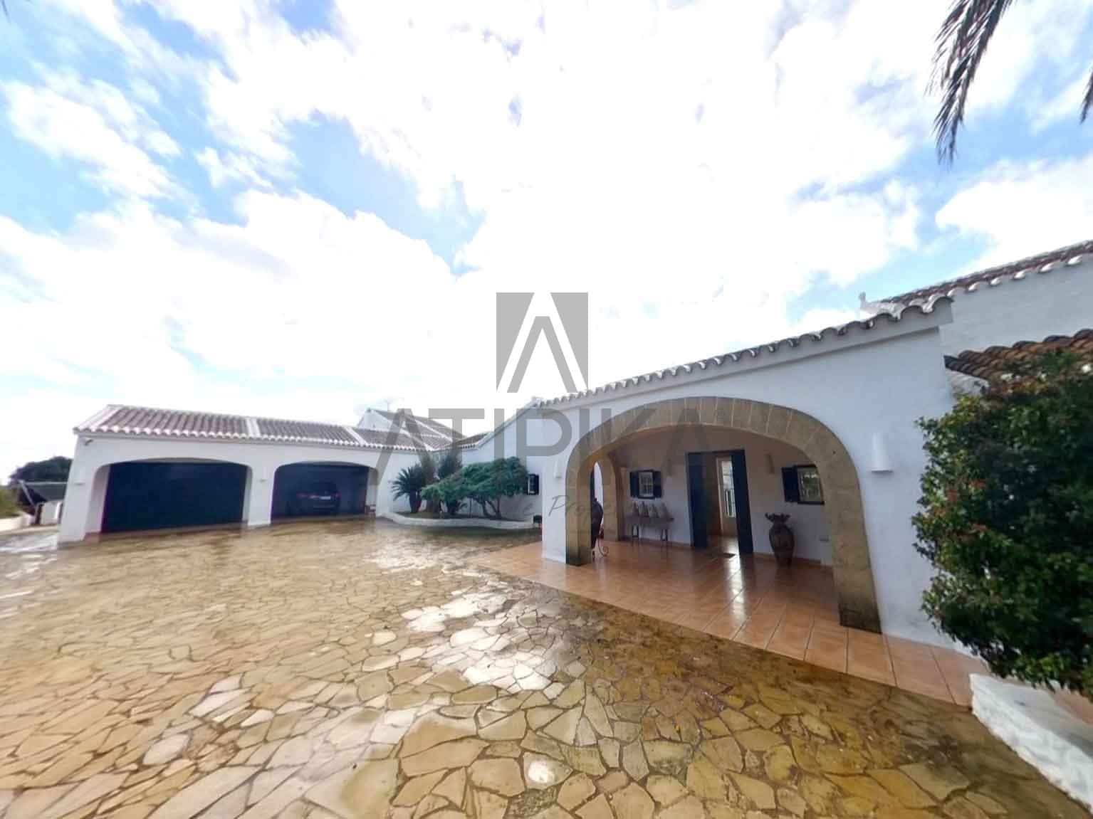 6 soveværelse Finca/Landehus til salg i Alayor / Alaior med swimmingpool - € 4.000.000 (Ref: 6619651)