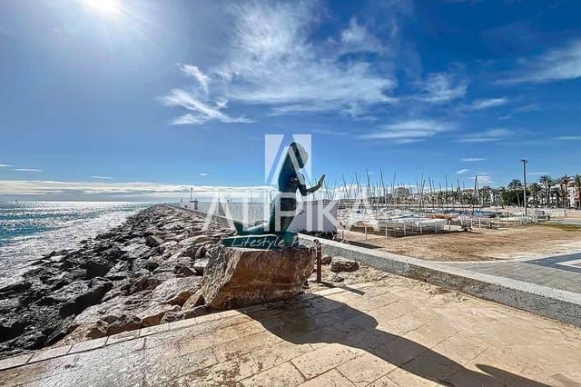 Mark till salu i Sitges - 450 000 € (Ref: 6684234)