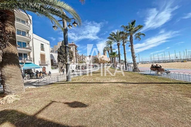 Mark till salu i Sitges - 450 000 € (Ref: 6684234)