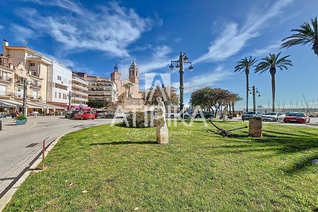 Mark till salu i Sitges - 450 000 € (Ref: 6684234)