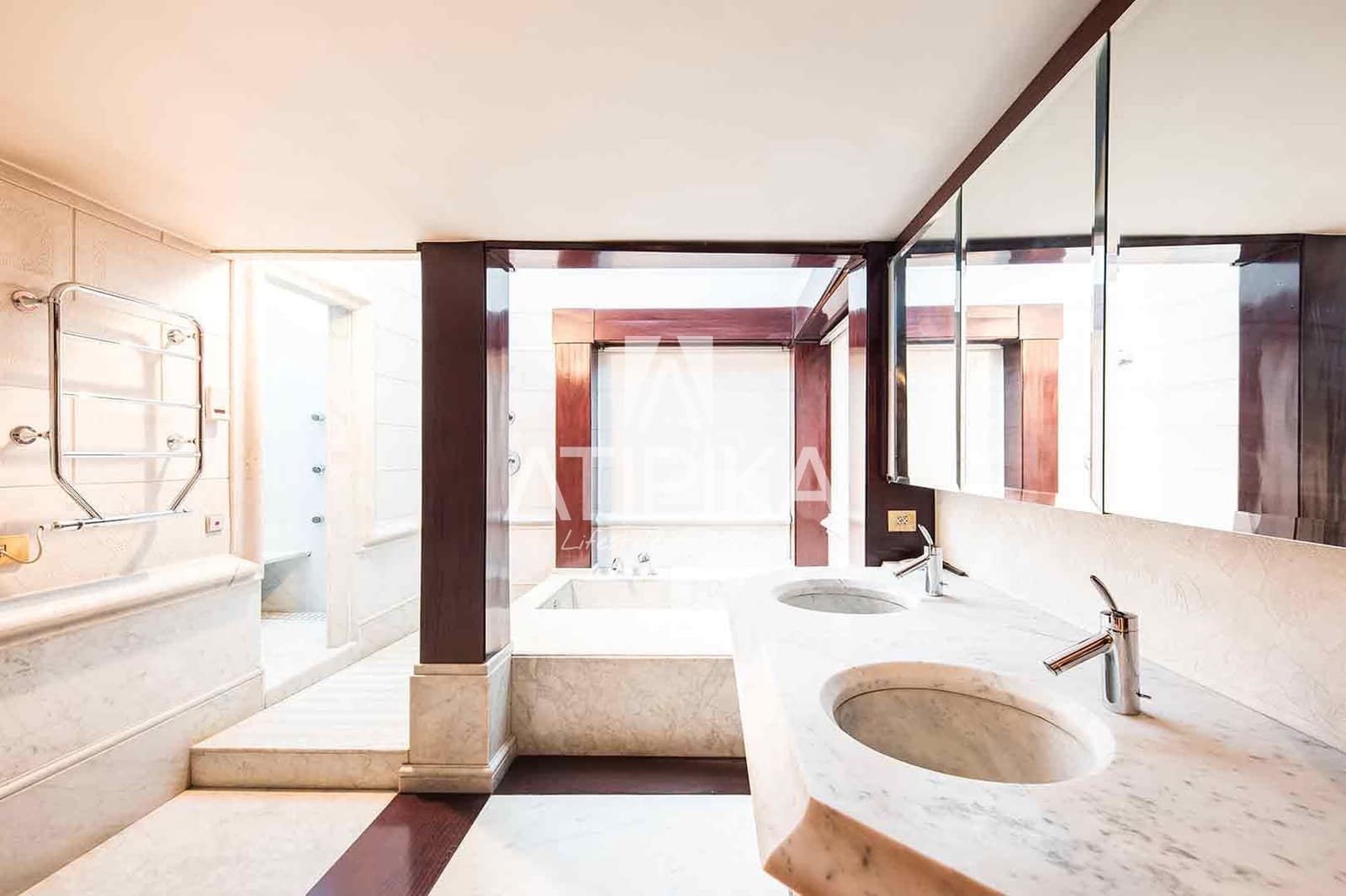 4 bedroom Apartment for sale in Barcelona city - € 13,800,000 (Ref: 6835929)