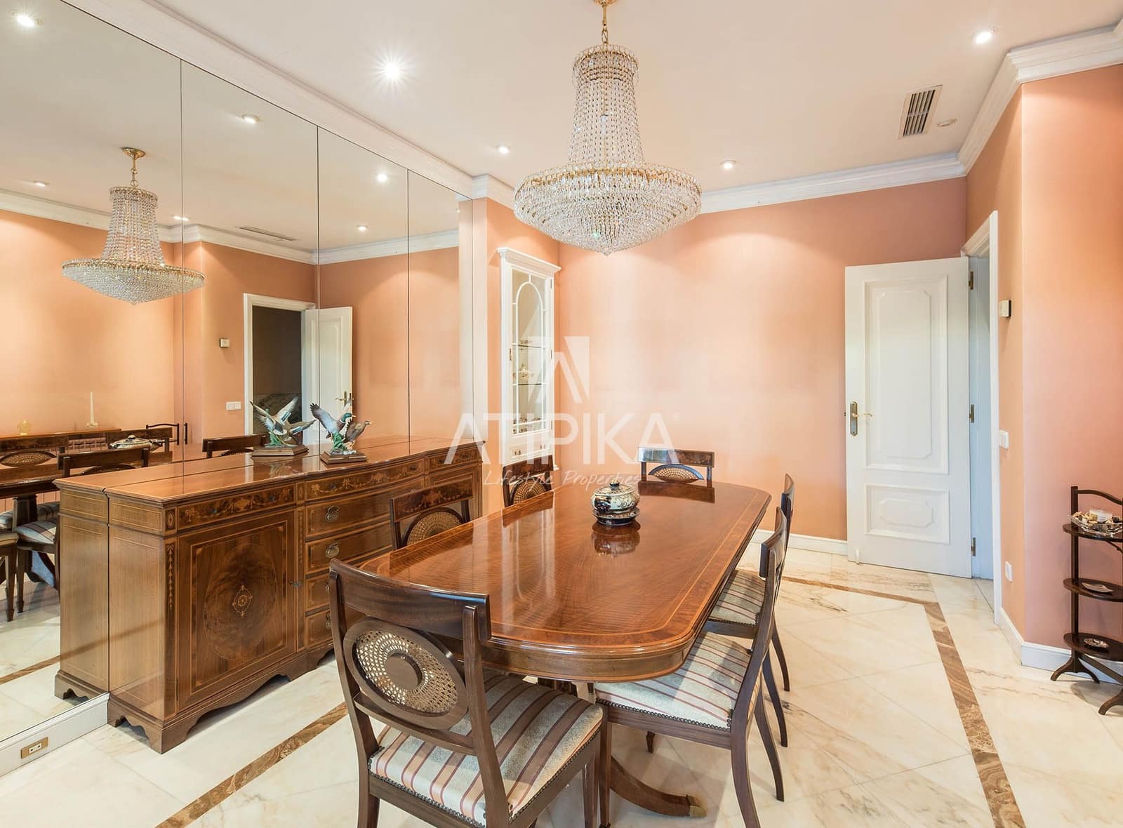 6 soveværelse Villa til salg i Barcelona by med swimmingpool - € 4.100.000 (Ref: 6983636)