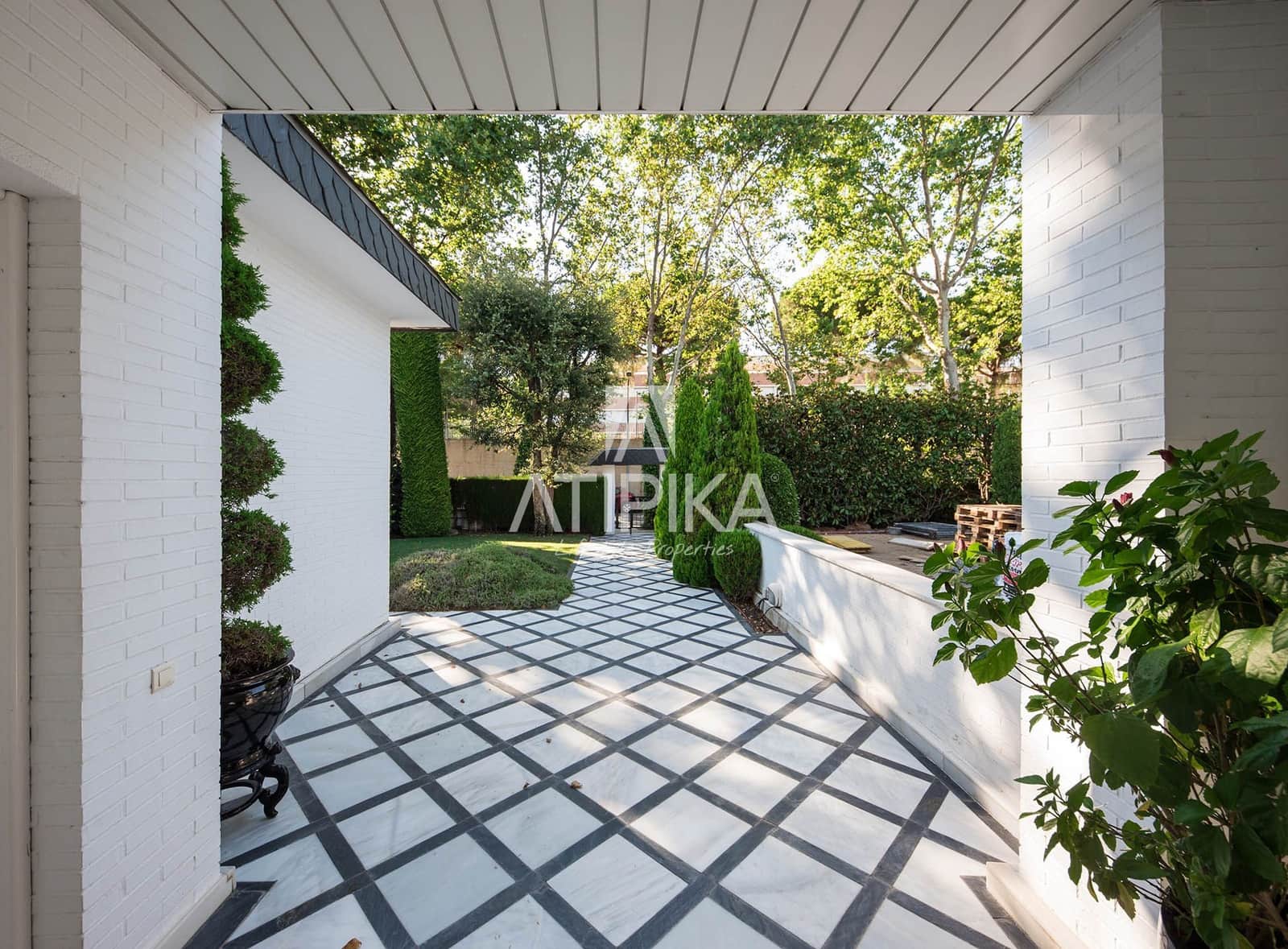 6 soveværelse Villa til salg i Barcelona by med swimmingpool - € 4.100.000 (Ref: 6983636)