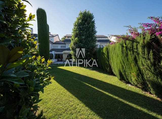 6 soverom Villa til salgs i Les Corts, Barcelona by med svømmebasseng - € 4 100 000 (Ref: 6983636)