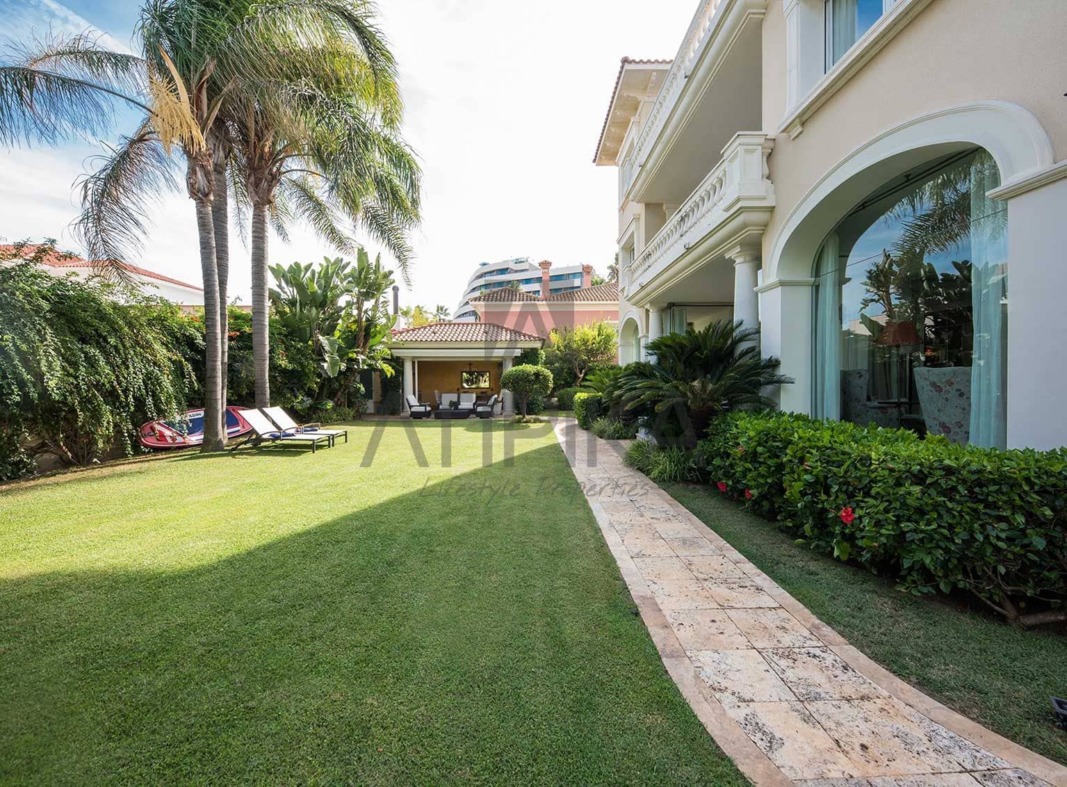 5 soveværelse Villa til salg i Sitges med swimmingpool - € 4.500.000 (Ref: 7088357)