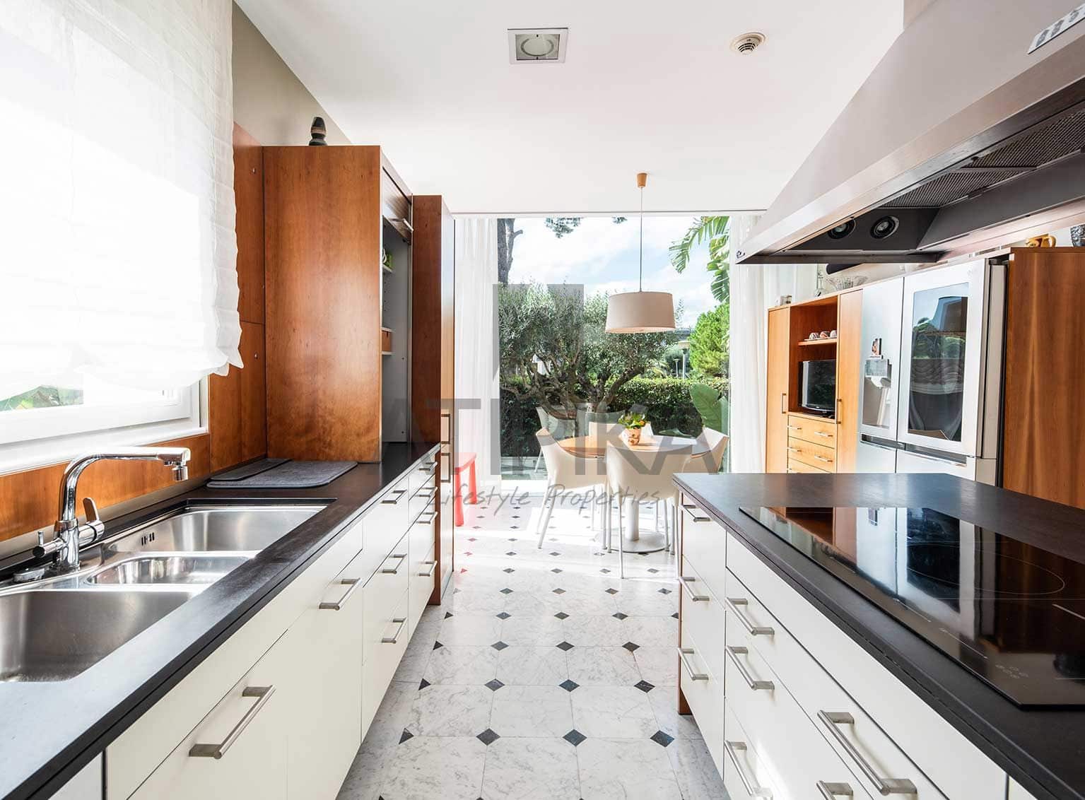 5 soveværelse Villa til salg i Sitges med swimmingpool - € 4.500.000 (Ref: 7088357)