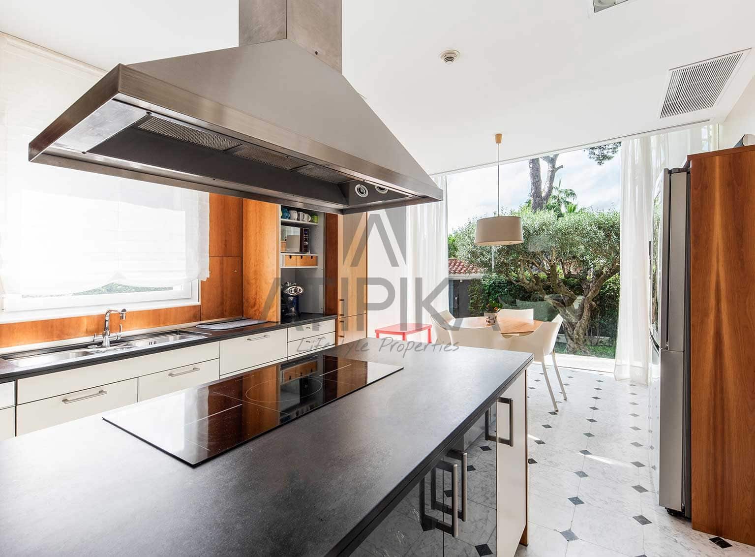 5 soveværelse Villa til salg i Sitges med swimmingpool - € 4.500.000 (Ref: 7088357)