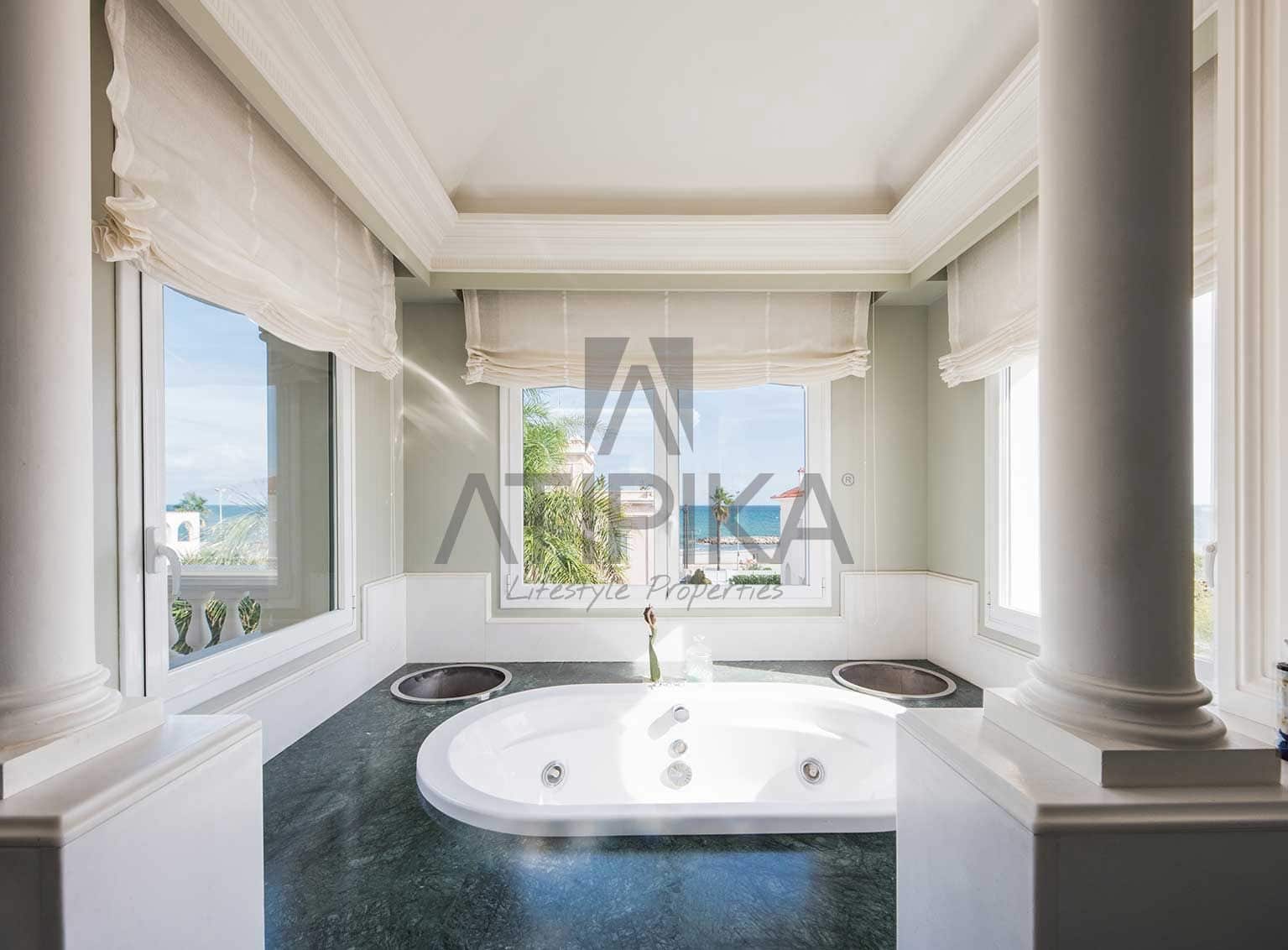 5 soveværelse Villa til salg i Sitges med swimmingpool - € 4.500.000 (Ref: 7088357)