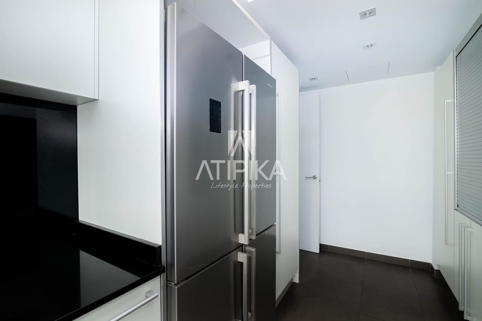 2 bedroom Penthouse for sale in Barcelona city - € 1,900,000 (Ref: 7160210)