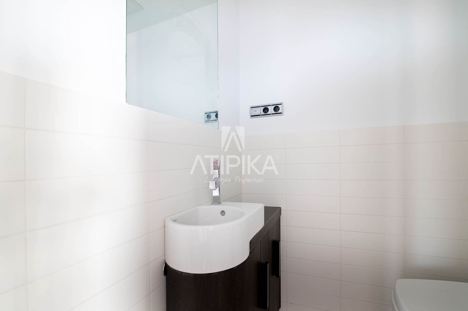 2 bedroom Penthouse for sale in Barcelona city - € 1,900,000 (Ref: 7160210)