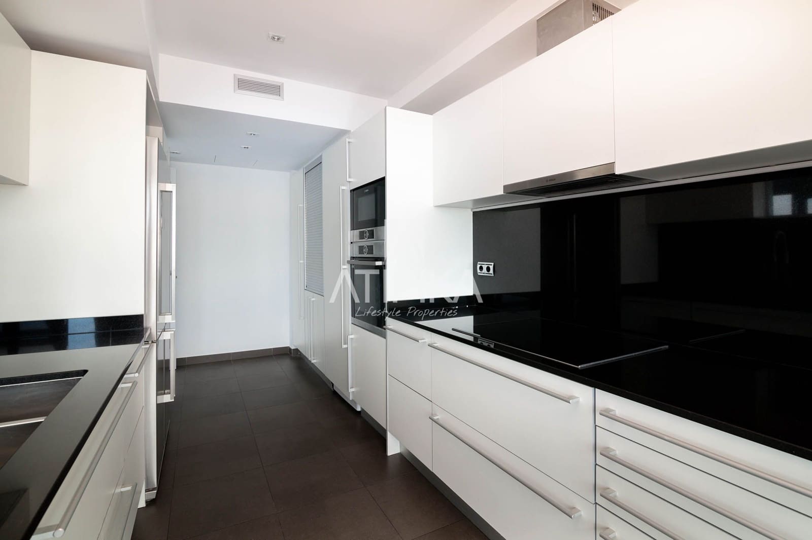 2 bedroom Penthouse for sale in Barcelona city - € 1,900,000 (Ref: 7160210)