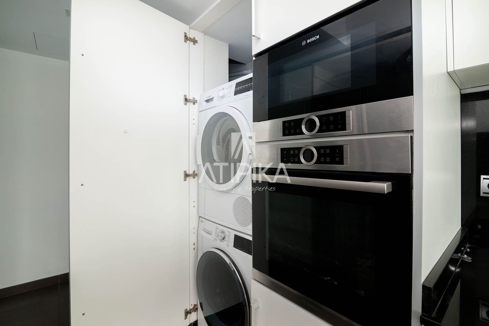 2 bedroom Penthouse for sale in Barcelona city - € 1,900,000 (Ref: 7160210)