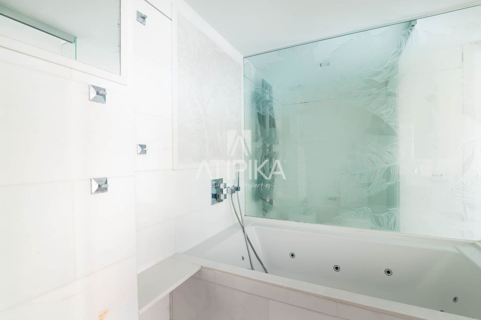 2 bedroom Penthouse for sale in Barcelona city - € 1,900,000 (Ref: 7160210)