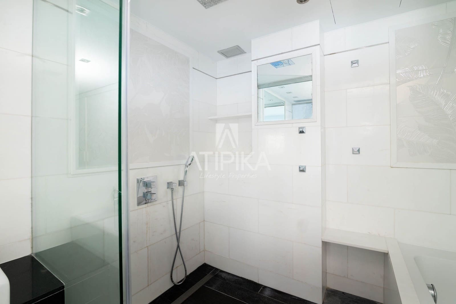 2 bedroom Penthouse for sale in Barcelona city - € 1,900,000 (Ref: 7160210)