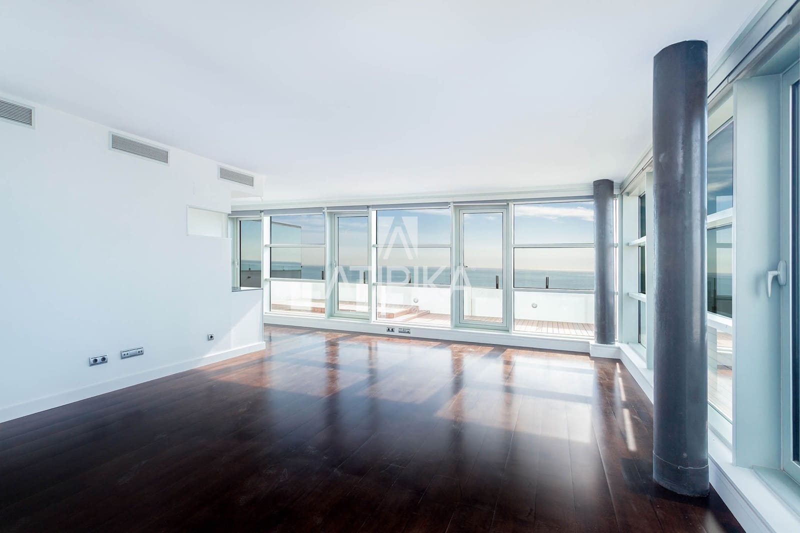2 bedroom Penthouse for sale in Barcelona city - € 1,900,000 (Ref: 7160210)