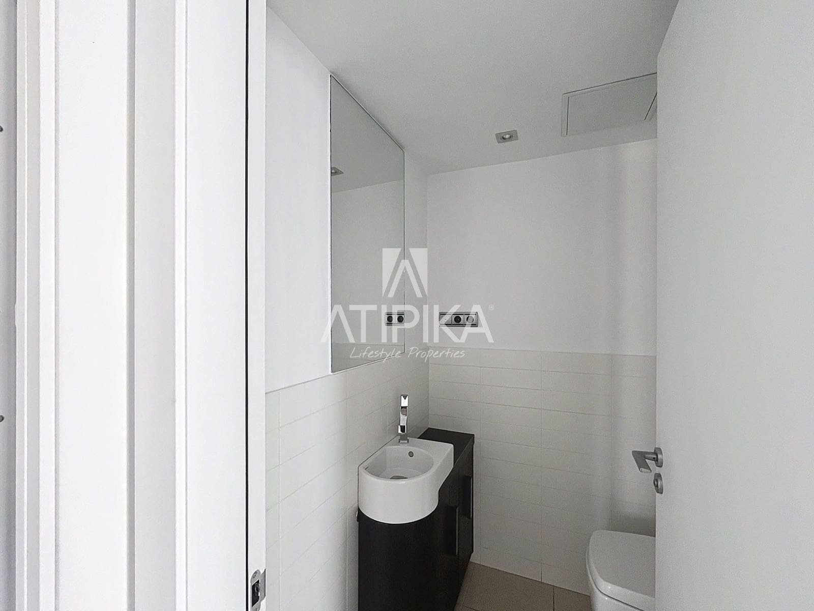 2 bedroom Penthouse for sale in Barcelona city - € 1,900,000 (Ref: 7160210)