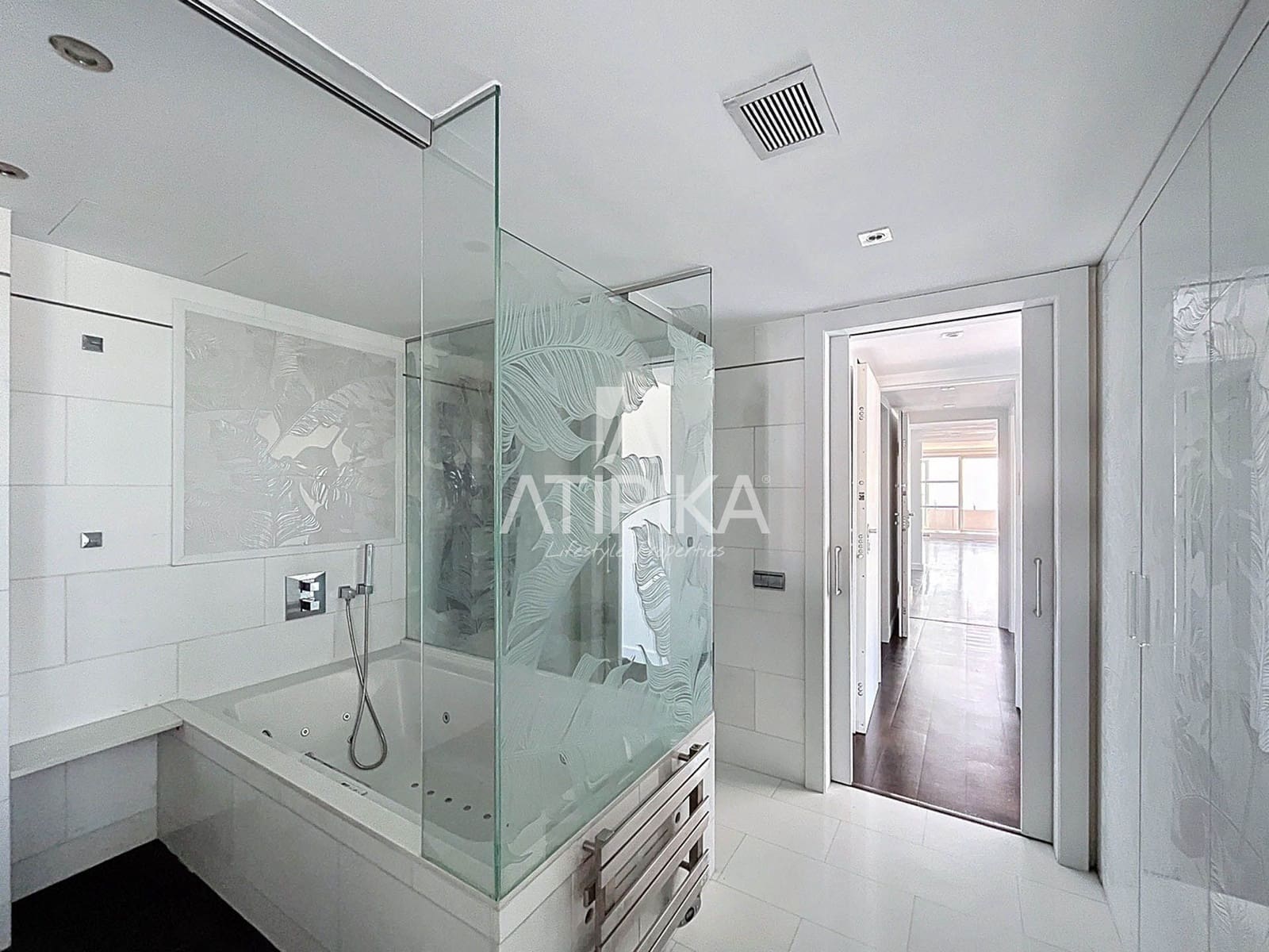 2 bedroom Penthouse for sale in Barcelona city - € 1,900,000 (Ref: 7160210)