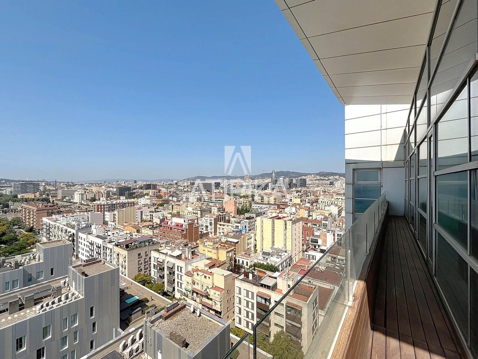 2 bedroom Penthouse for sale in Barcelona city - € 1,900,000 (Ref: 7160210)