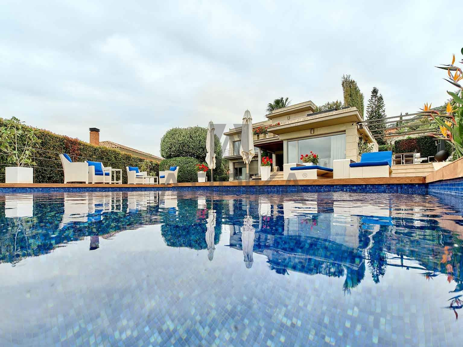 5 soveværelse Villa til salg i Teia med swimmingpool - € 3.200.000 (Ref: 7178813)