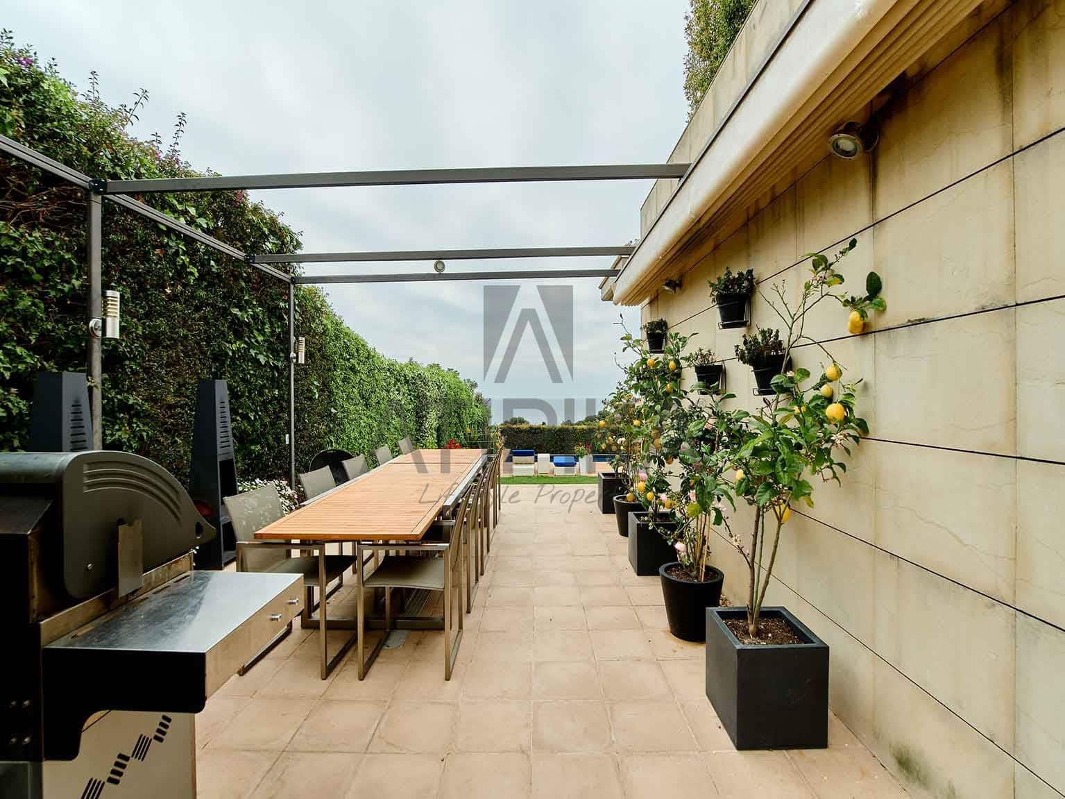 5 soveværelse Villa til salg i Teia med swimmingpool - € 3.200.000 (Ref: 7178813)