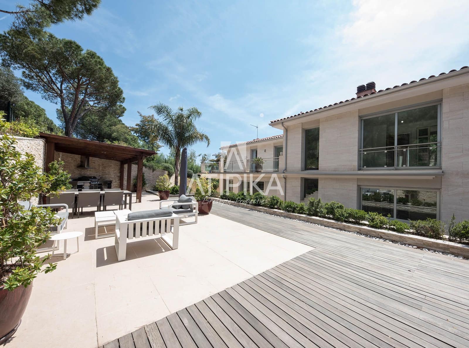 6 soveværelse Villa til salg i Cabrils med swimmingpool - € 4.200.000 (Ref: 7187424)