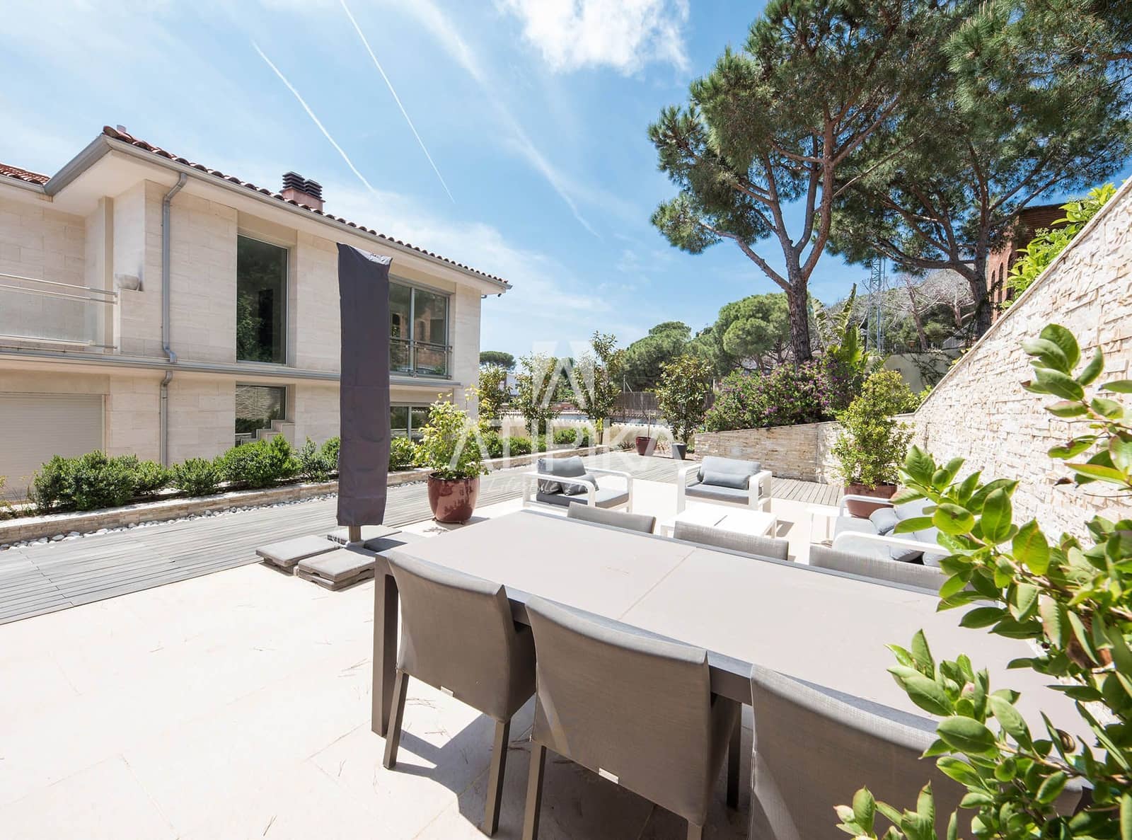 6 soveværelse Villa til salg i Cabrils med swimmingpool - € 4.200.000 (Ref: 7187424)