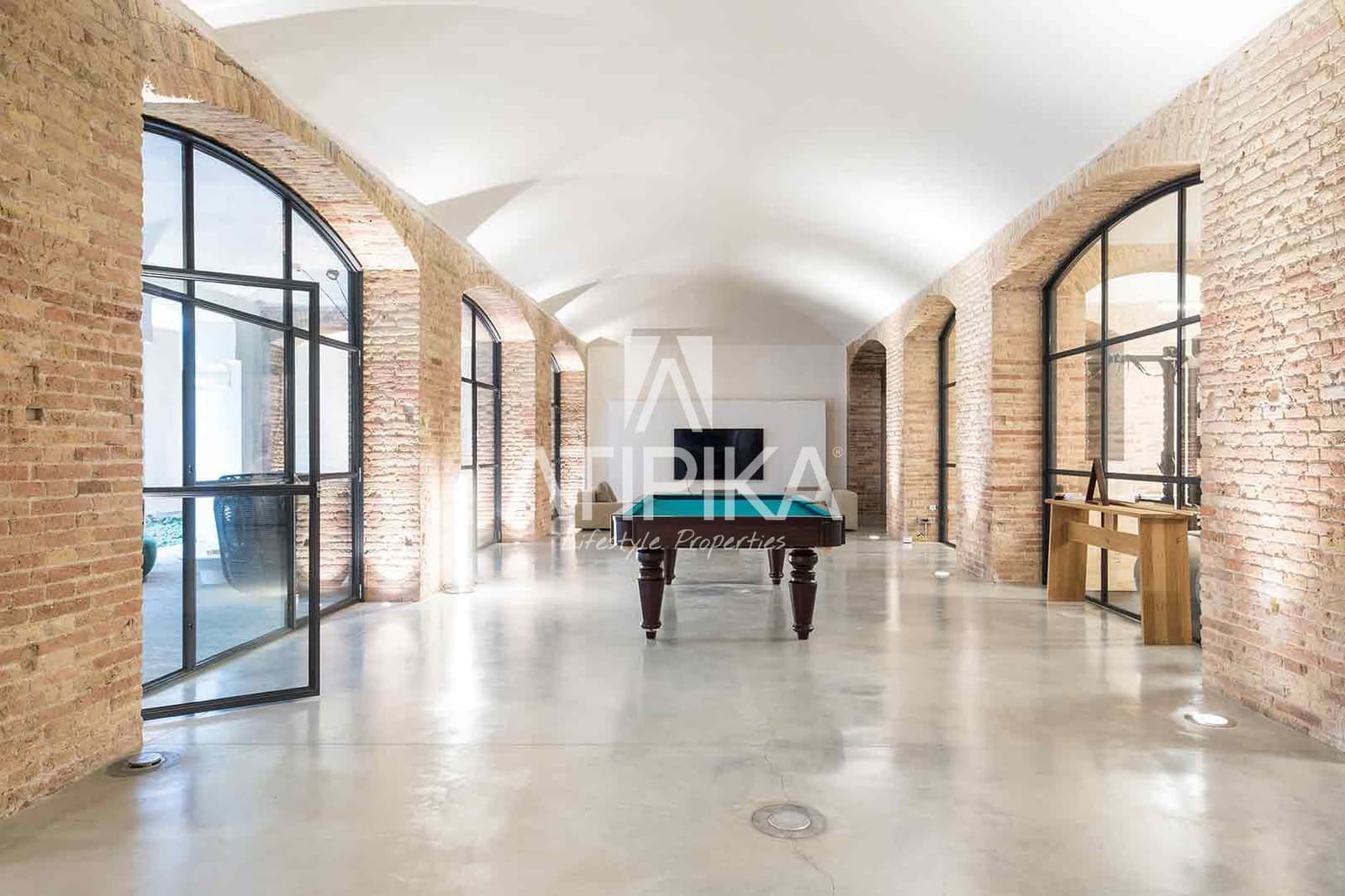 2 bedroom Apartment for rent in Barcelona city with pool - € 9,000 (Ref: 7211381)