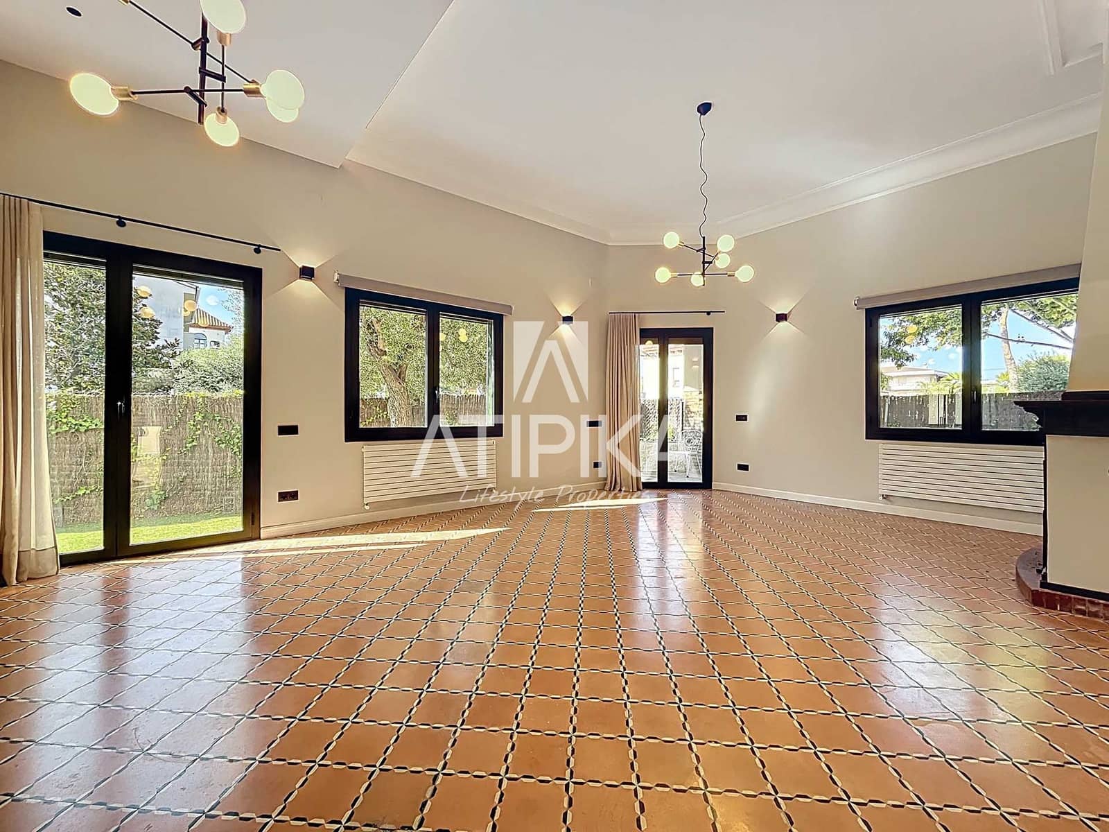 6 soveværelse Villa til leje i Sitges med swimmingpool - € 8.000 (Ref: 7249265)