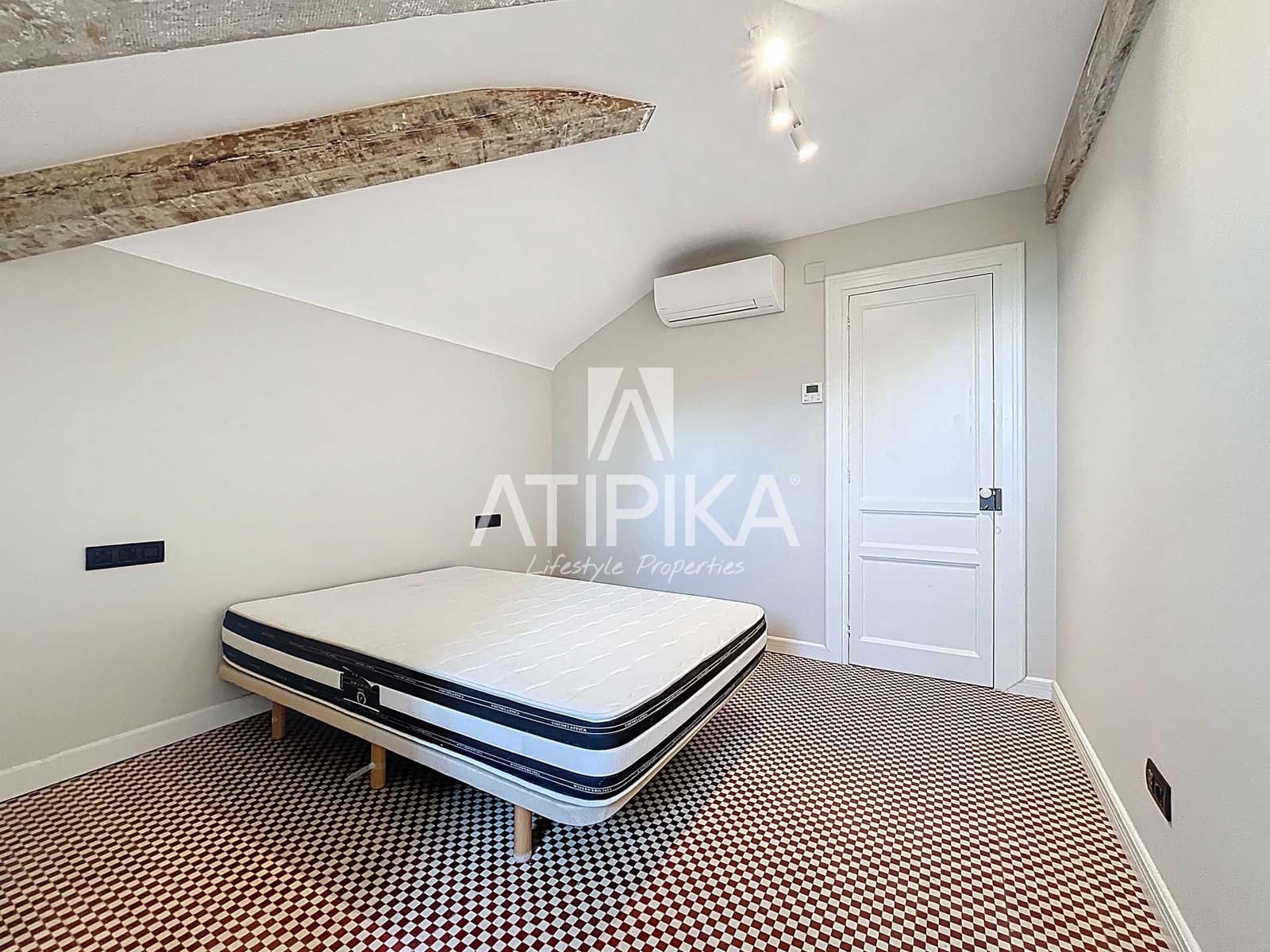 6 soveværelse Villa til leje i Sitges med swimmingpool - € 8.000 (Ref: 7249265)