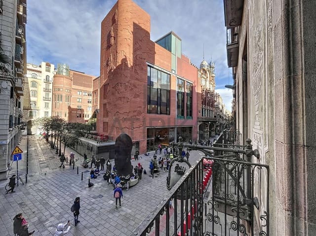 Apartamento de 4 habitaciones en Barcelona ciudad en venta - 2.400.000 € (Ref: 7415411)