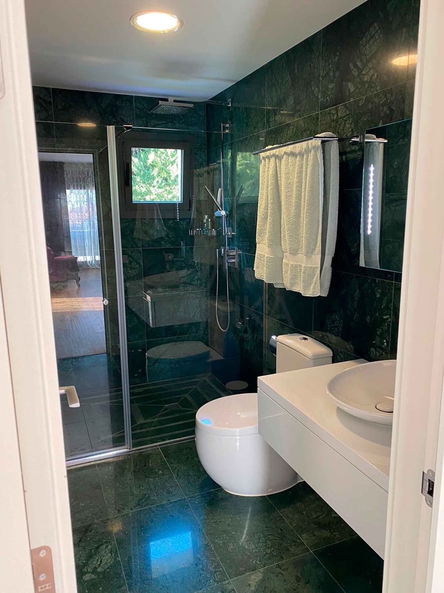 5 soveværelse Villa til salg i Premia de Dalt med swimmingpool - € 986.000 (Ref: 7423878)