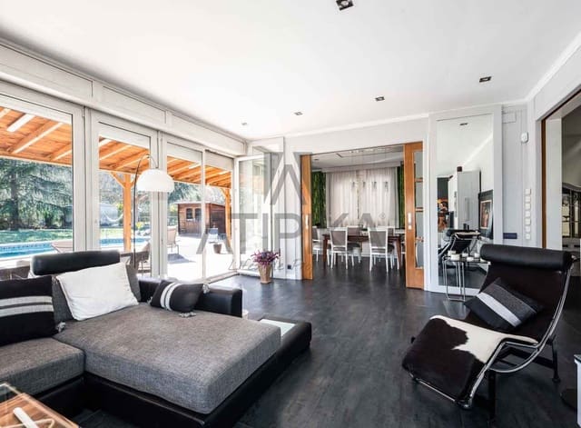 7 sypialnia Willa na sprzedaż w Sant Quirze del Vallès z basenem - 1 250 000 € (Ref: 7472592)