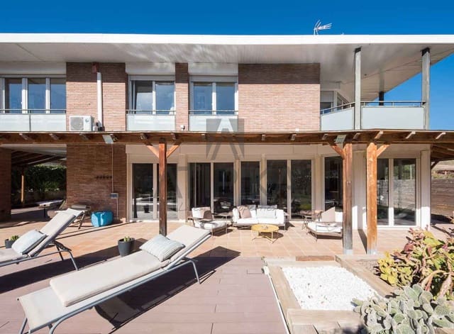 7 sypialnia Willa na sprzedaż w Sant Quirze del Vallès z basenem - 1 250 000 € (Ref: 7472592)