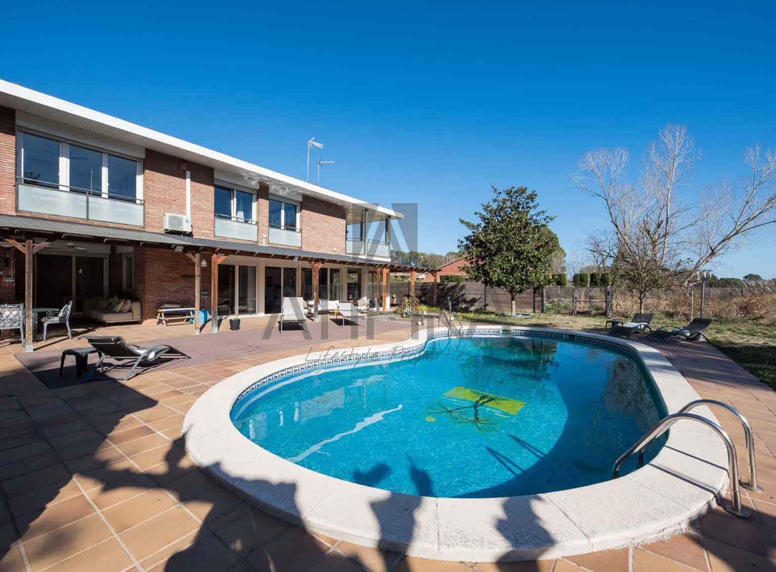 7 soveværelse Villa til salg i Sant Quirze del Valles med swimmingpool - € 1.250.000 (Ref: 7472592)