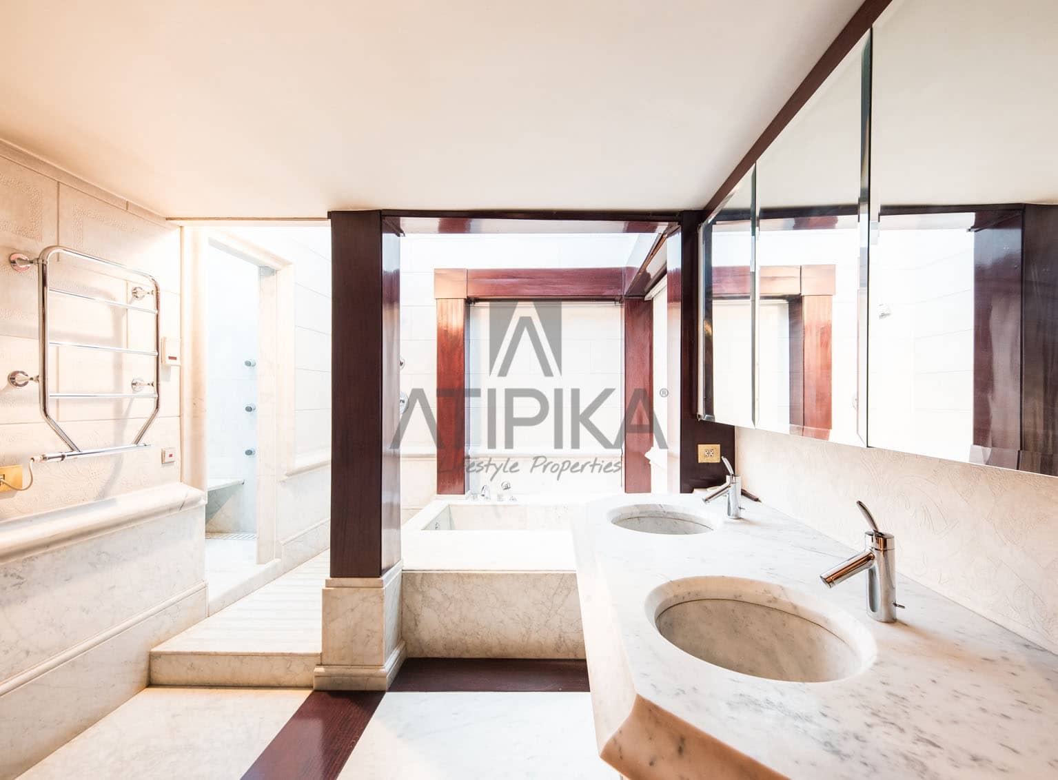 Kontor til salg i Barcelona by - € 13.800.000 (Ref: 7476887)