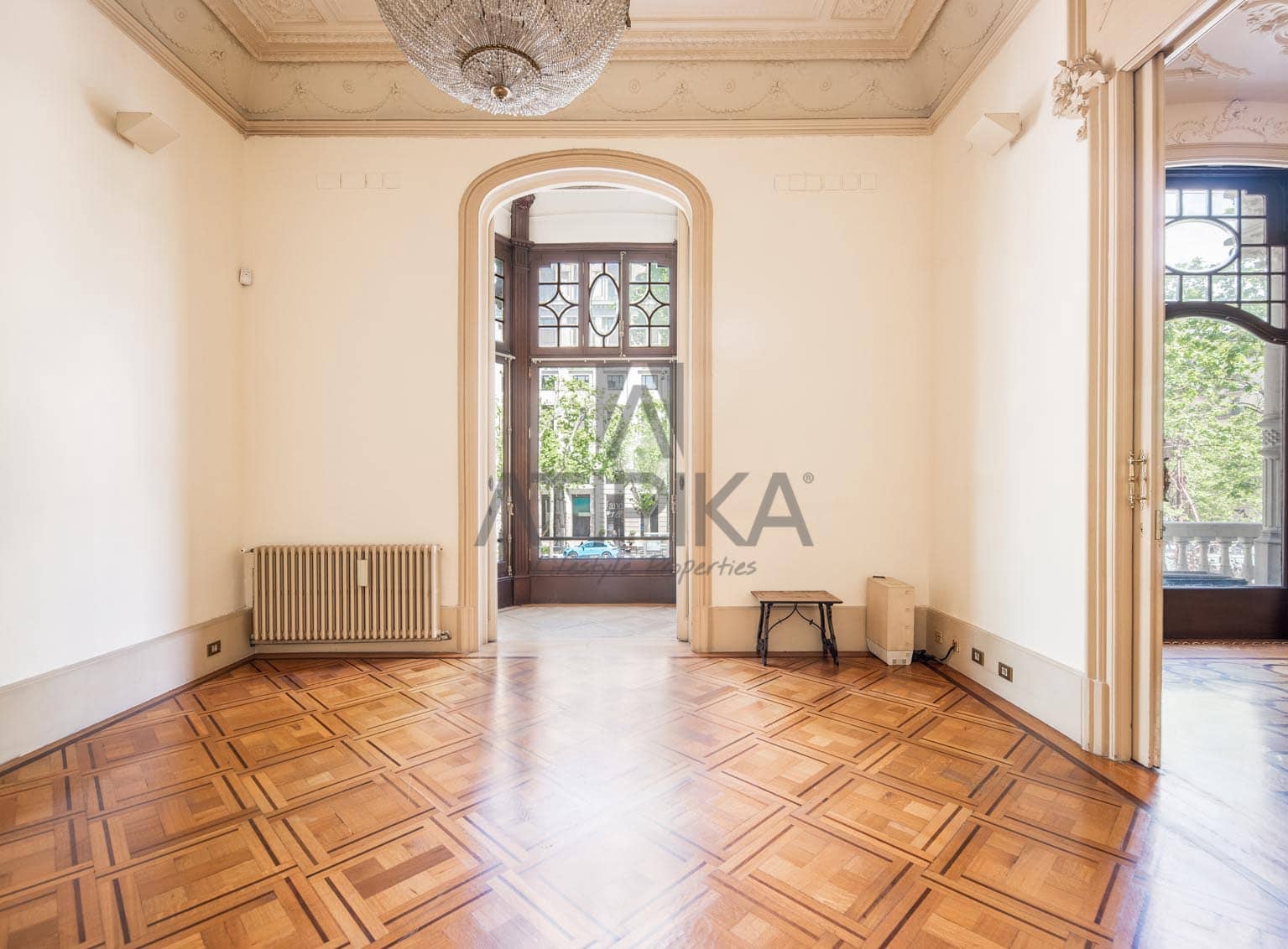 Kontor til salg i Barcelona by - € 13.800.000 (Ref: 7476887)