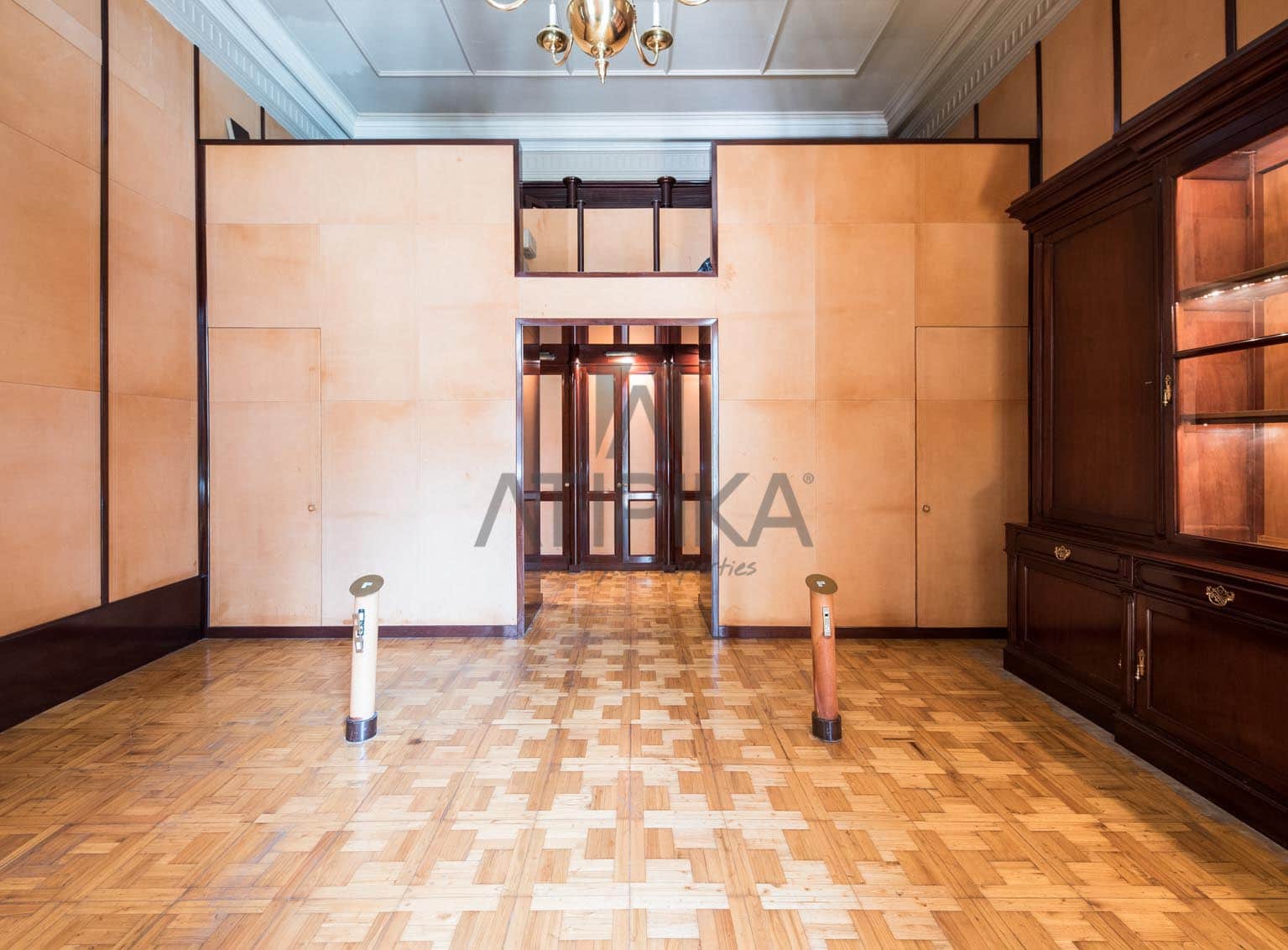 Kontor til salg i Barcelona by - € 13.800.000 (Ref: 7476887)