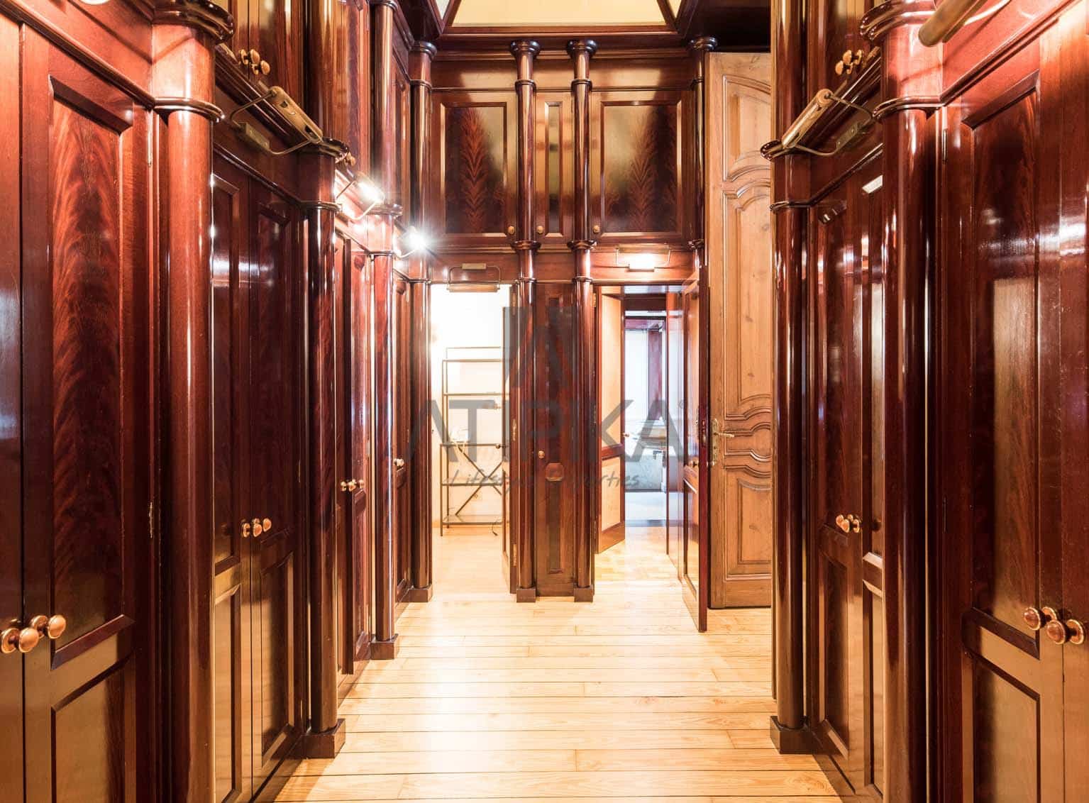 Kontor til salg i Barcelona by - € 13.800.000 (Ref: 7476887)