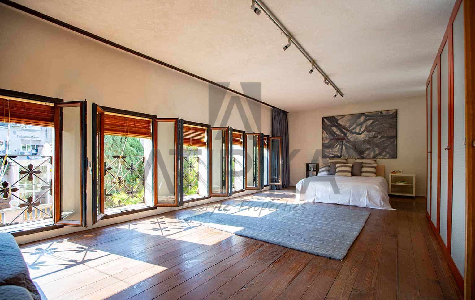 5 sypialnia Willa na sprzedaż w Miasto Barcelona z basenem - 3 950 000 € (Ref: 7499852)