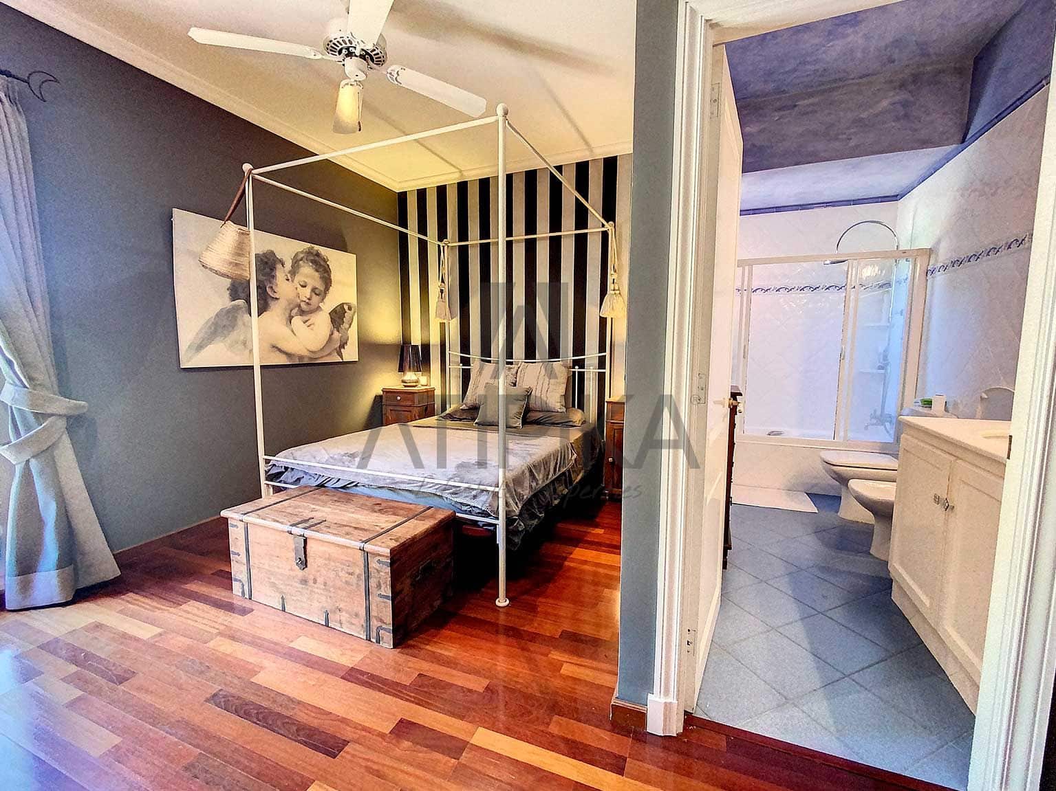 10 soverom Villa til salgs i Punta Prima med svømmebasseng - € 3 695 000 (Ref: 7499876)