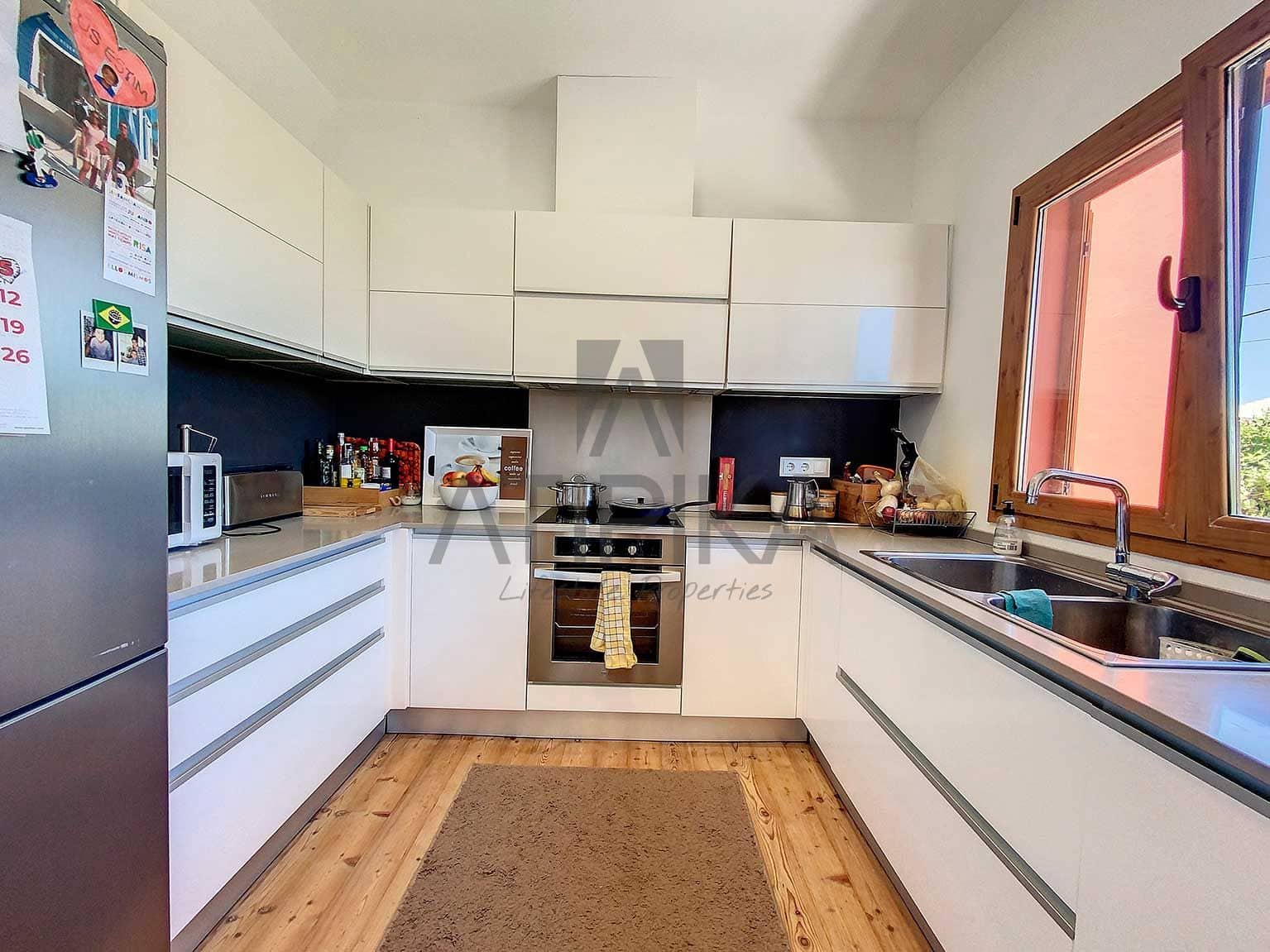 10 soverom Villa til salgs i Punta Prima med svømmebasseng - € 3 695 000 (Ref: 7499876)