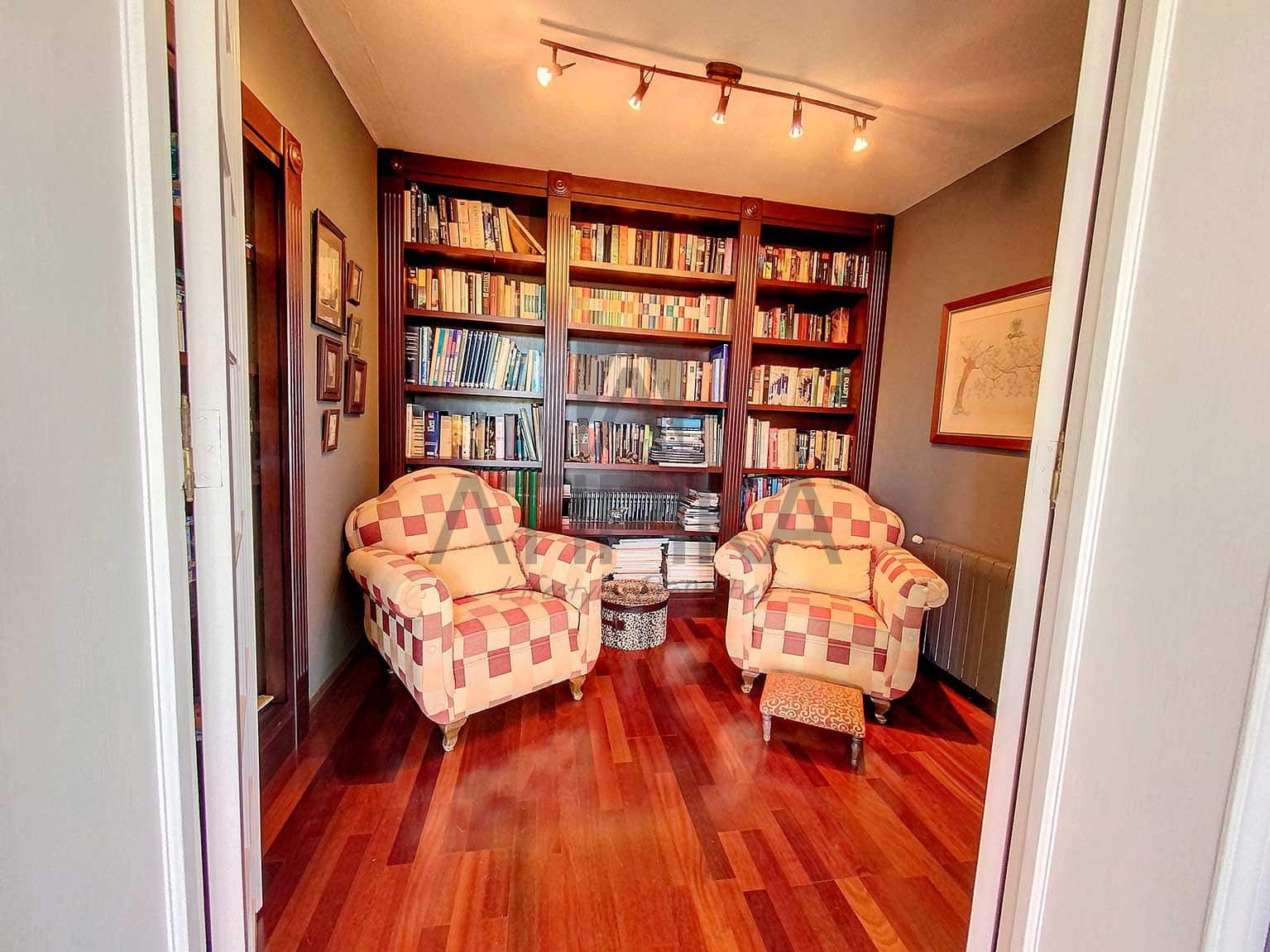 10 soverom Villa til salgs i Punta Prima med svømmebasseng - € 3 695 000 (Ref: 7499876)