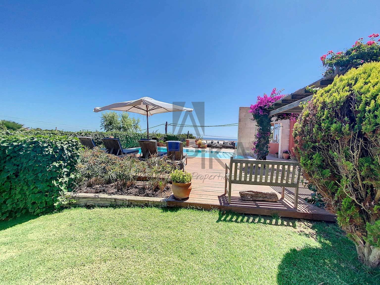 10 soverom Villa til salgs i Punta Prima med svømmebasseng - € 3 695 000 (Ref: 7499876)